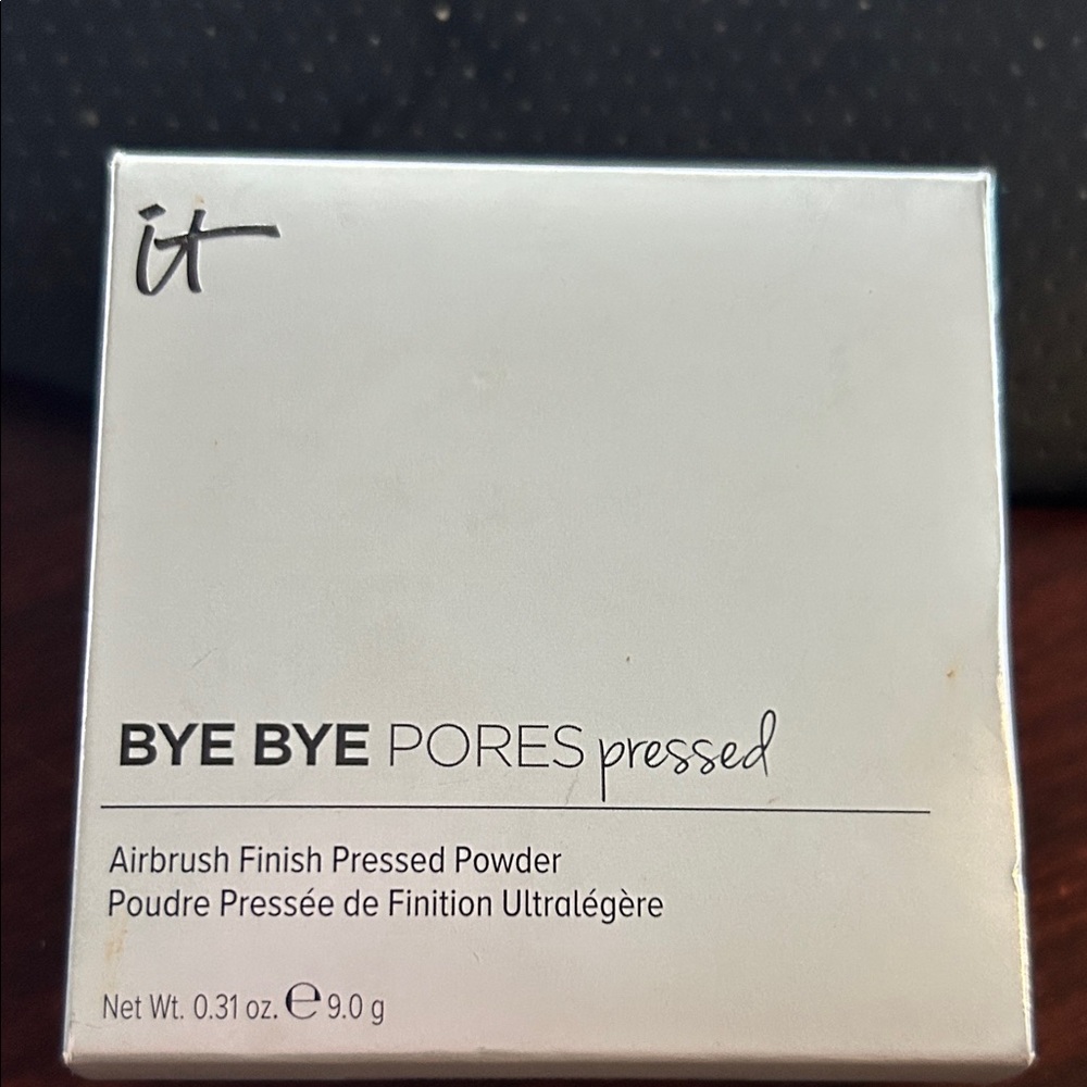 IT Cosmetics Bye Bye Pores Pressed Powder - White